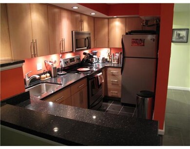 Kitchen. Deep steel sink w/matching rf,dw,ds,es