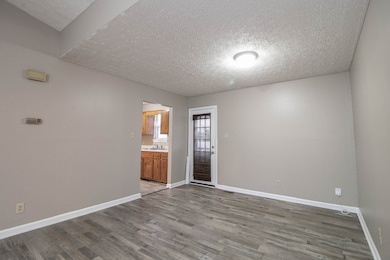 131 Lillian Dr, Oak Grove, KY 42262 - photo 5