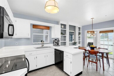 Light and Bright Kitchen