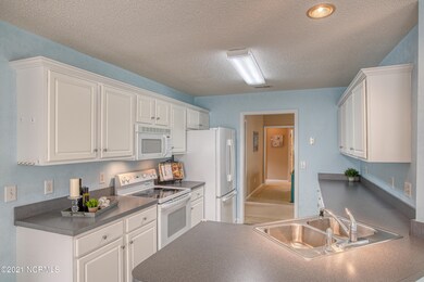 5105 Woods Edge-14