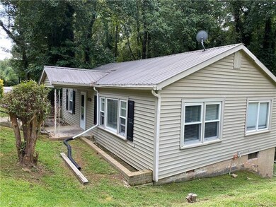 1616 3rd St, Statesville, NC 28677 - photo 3