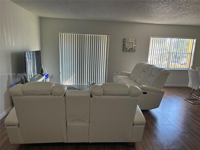 17901 NW 68th Ave unit R209, Hialeah, FL 33015 - photo 5