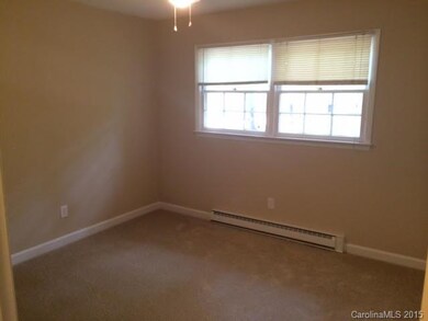 3300 Windsor Place, Statesville, NC 28625 - photo 7