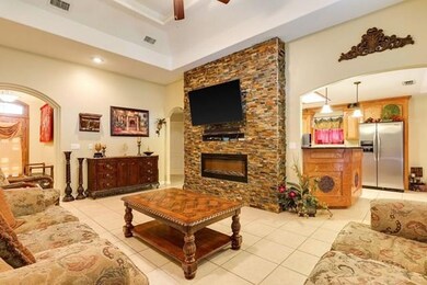 904 E Diaz Cir, Pharr, TX 78577 - photo 3