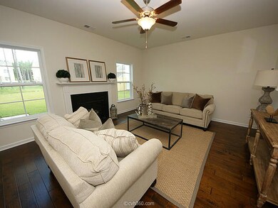 662 Yellow Leaf Ln, Summerville, SC 29486 - photo 5