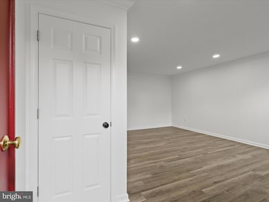 804 W Nettle Tree Rd, Sterling, VA 20164 - photo 2