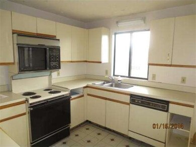 The Lakeshore Condominiums unit 209, Worcester, MA 01604 - photo 5