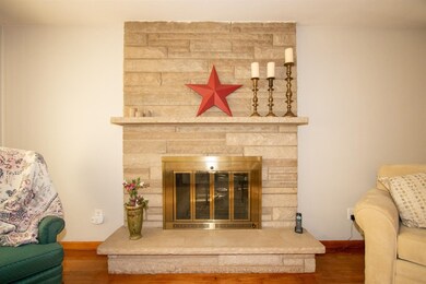 8957 Cottage Grove Ave, Highland, IN 46322 - photo 6