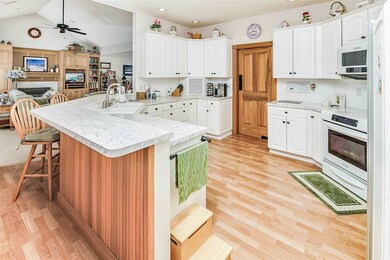 51709 Clubhouse Ct, South Bend, IN 46628 - photo 6