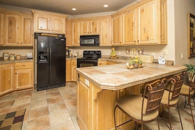 LP 1906-kitchen