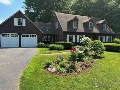 86 Summit Cir, Shelburne, VT 05482 - photo 2