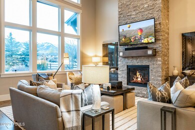 6_Living-Room_high_3779922