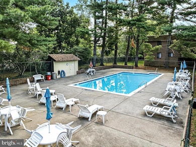 368 Saybrook Ln, Wallingford, PA 19086 - photo 3