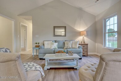 401 Austin Ct Richlands NC-large-006-022