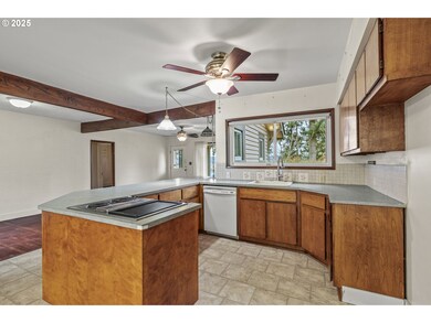 690 N 3rd Place, Kalama, WA 98625 - photo 5