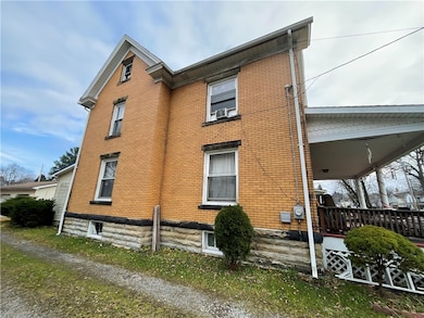 136 S Mercer St, Greenville, PA 16125 - photo 3