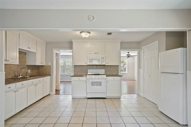 1902 Ebony Ln, Houston, TX 77018 - photo 2