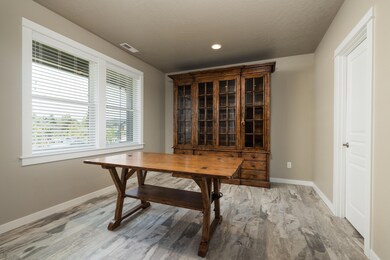 1818 NE Janice Way (4 of 25)