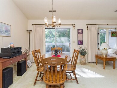 3807 Lexington Dr NE unit D, Cedar Rapids, IA 52402 - photo 6