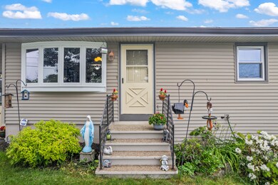 8 Grovemount Ln, Lewiston, ME 04240 - photo 4