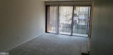2005 Coleridge Dr unit 301, Silver Spring, MD 20902 - photo 3