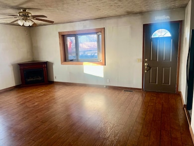 512 E Lindon St, Bolivar, MO 65613 - photo 6