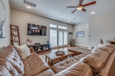 5618 Lindell Ave unit 6, Dallas, TX 75206 - photo 6