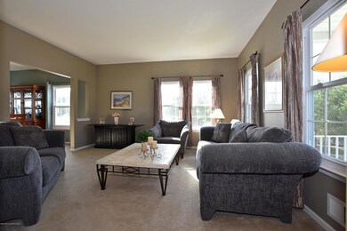 005_Living Room
