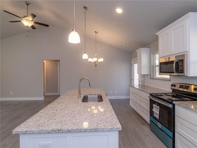 12 Hudson Ln, Bella Vista, AR 72715 - photo 6