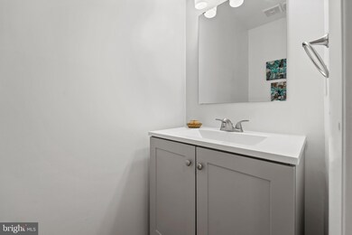 2257 Chestnut Burr Ct, Reston, VA 20191 - photo 7