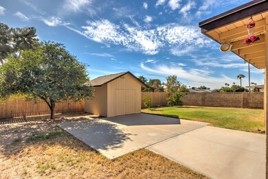 1967 E. Carson Dr-26