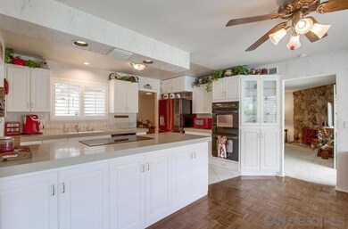 949 Maria Way, Chula Vista, CA 91911 - photo 6