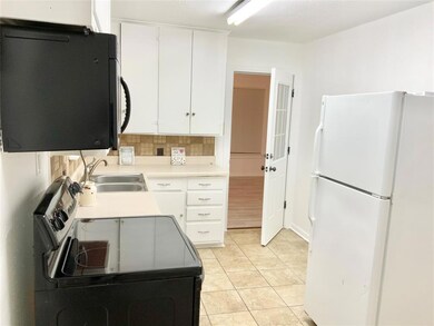 1003 S Howeth St, Gainesville, TX 76240 - photo 4