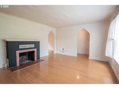 2560 Kincaid St, Eugene, OR 97405 - photo 4