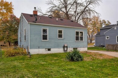 2510 61st St, Des Moines, IA 50322 - photo 5