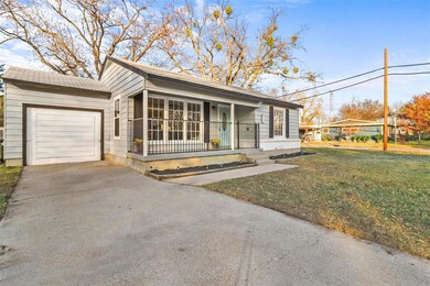 513 E Ellen Ave, Hurst, TX 76053 - photo 4