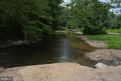 157 Hodges Ln, Winchester, VA 22603 - photo 2