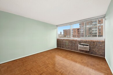 Westview unit 815, New York, NY 10044 - photo 2