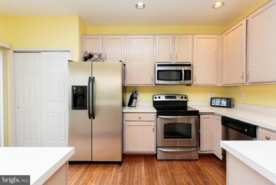 10304 Butternut Cir, Manassas, VA 20110 - photo 5