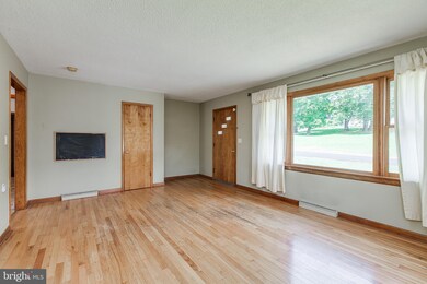 647 Henshaw Rd, Bunker Hill, WV 25413 - photo 6