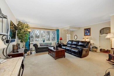 975 Bernhard Rd, Columbus, OH 43227 - photo 4