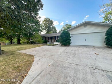 331 Blalock Dr, Sevierville, TN 37862 - photo 2