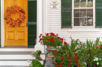 8 Washington Square, Marblehead, MA 01945 - photo 4