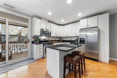 919 N Honore St unit 2N, Chicago, IL 60622 - photo 5