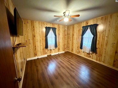 508 E Lyon St, Lyons, KS 67554 - photo 5