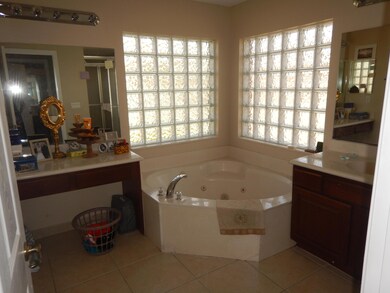 1041 Center Stone Ln, Riviera Beach, FL 33404 - photo 6