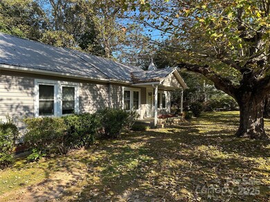 290 Old Highway 10 W, Marion, NC 28752 - photo 3