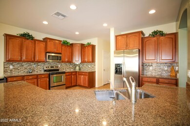 05 Kitchen