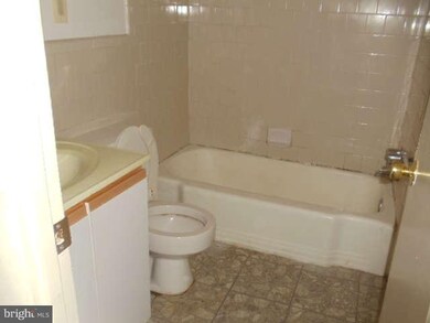 3103 Southern Ave unit 30, Temple Hills, MD 20748 - photo 3