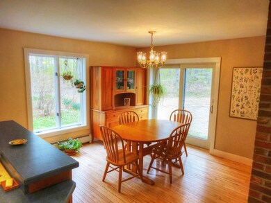 661 Wortheim Ln, Richmond, VT 05477 - photo 4